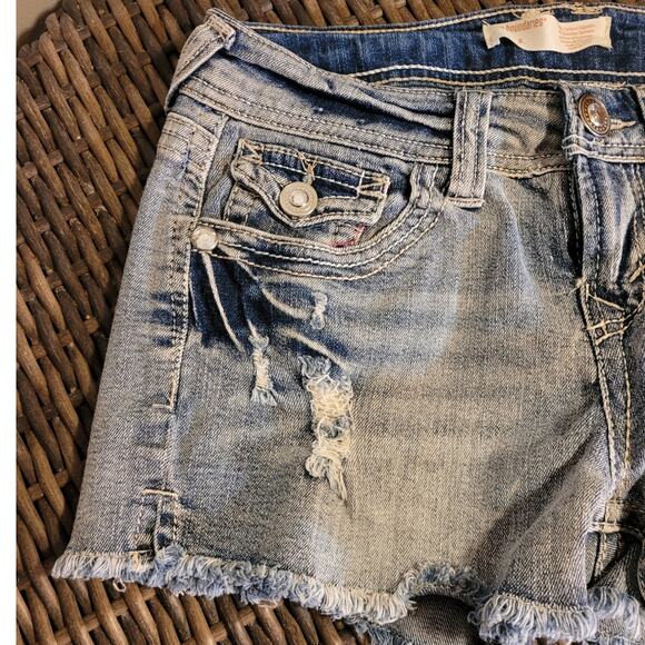 No Boundaries Womens Denim Cutoff Shorts Sz Small Low Rise Rhinestone Anchor - Picture 4 of 9